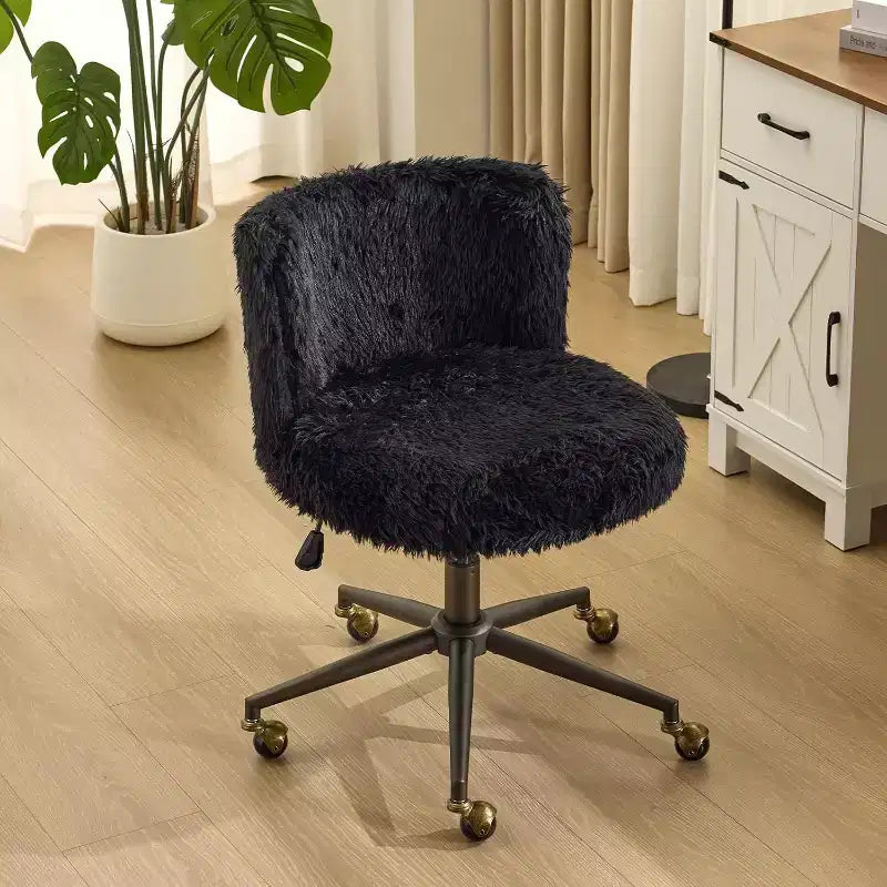 VINGLI Chaise de bureau rembourrée en peluche avec dossier incurvé, jolie chaise à roulettes avec base bronze et roulettes pivotantes à 360° en bronze doré