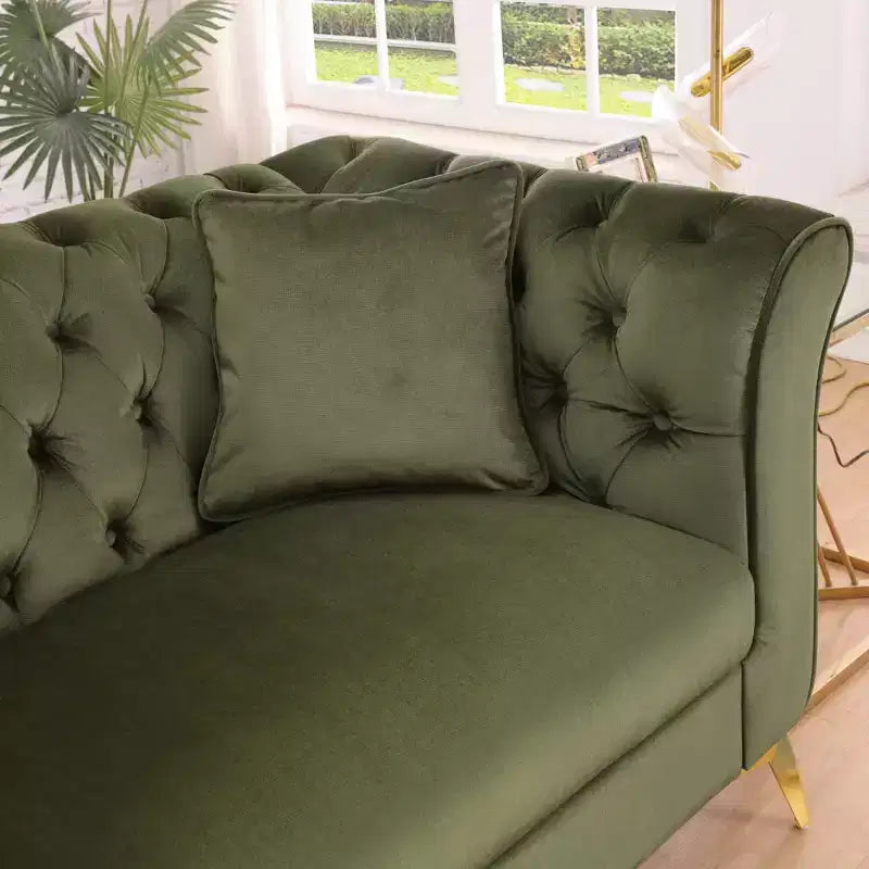 Canapé Chesterfield 3 places en velours ivoire / bleu marine / vert olive avec accoudoirs arrondis et pieds chromés