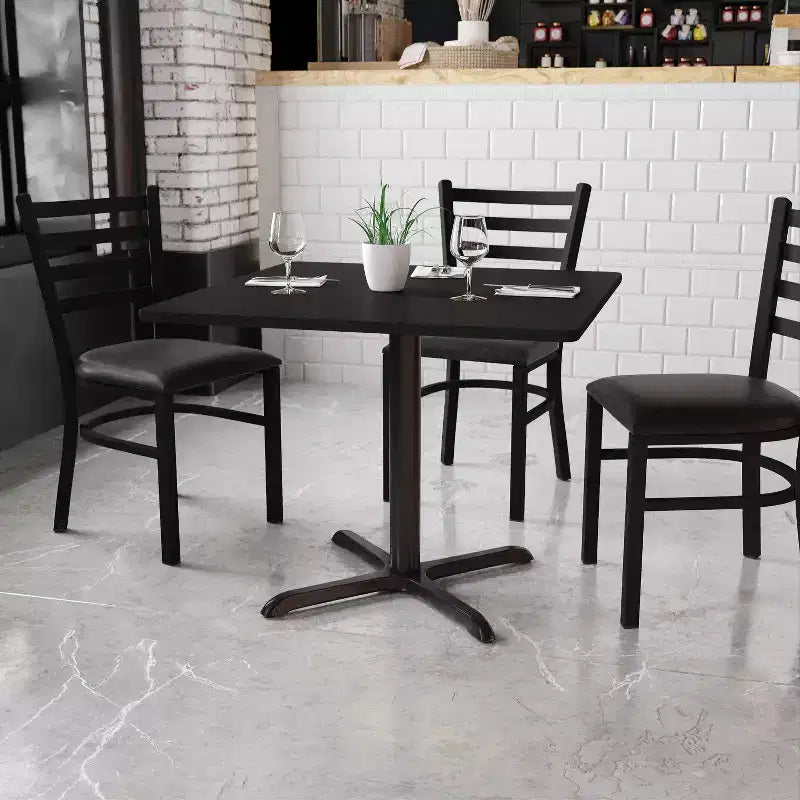 Table de salle à manger carrée stratifiée pour 4 personnes, coloris noir / acajou / naturel / noyer — Piétement en X