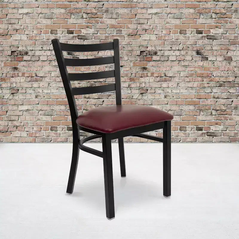 Chaise de restaurant en métal à dossier échelle Emma et Oliver, lot de 2